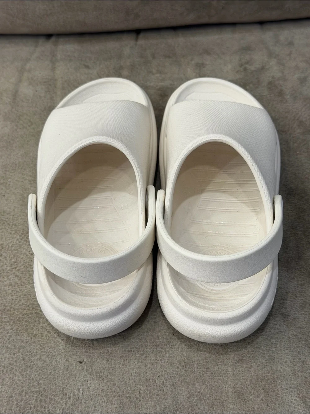 REEF Kids White Slingback Slide Sandals Size 11 EU 28 Beach Pool Shoes